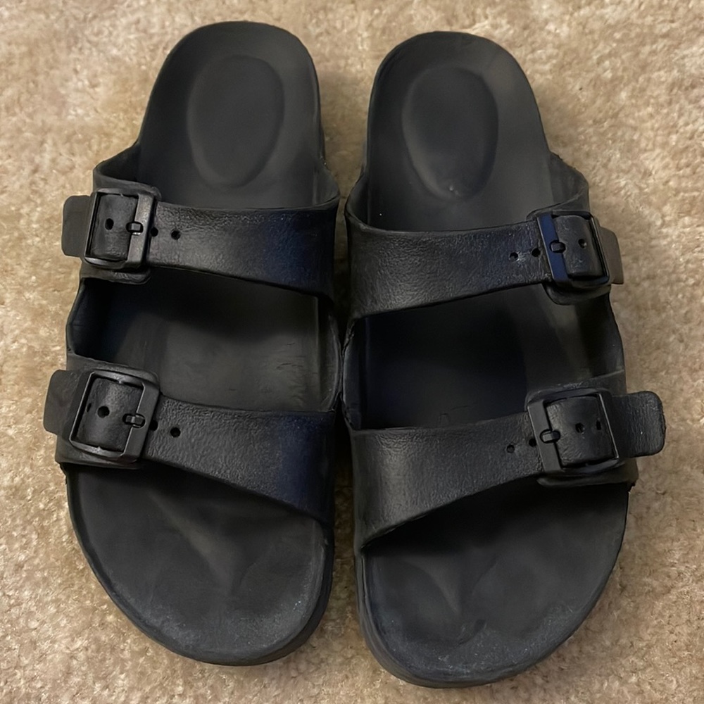 Flip Flops Size 9-10 Color Black